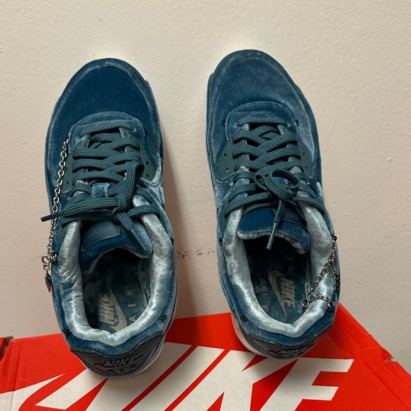 Nike Wmns Air Max 90 'Lucky Charms' Teal Suede Sneakers, Women’s Size : 8.5 - Picture 5 of 17